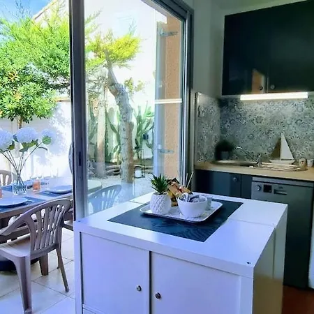 Apartament Le Marine Rez De Jardin Direct Parking Prive Climatise *